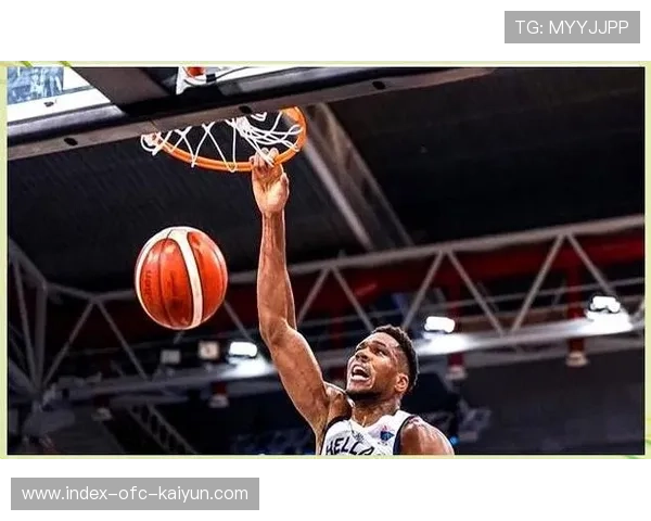 字母哥赛场风范获尊敬，场外风波未能掩其影响力