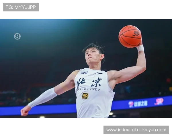 北京曾凡博突破得手,比分扩大 北京曾凡博突破得手,比分扩大